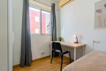 Carrer de Jaume II, Valencia, Valencian Community 46015 - Photo 5