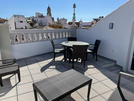 Luxury penthouse for rent in Málaga, Andalusia - Photo 3