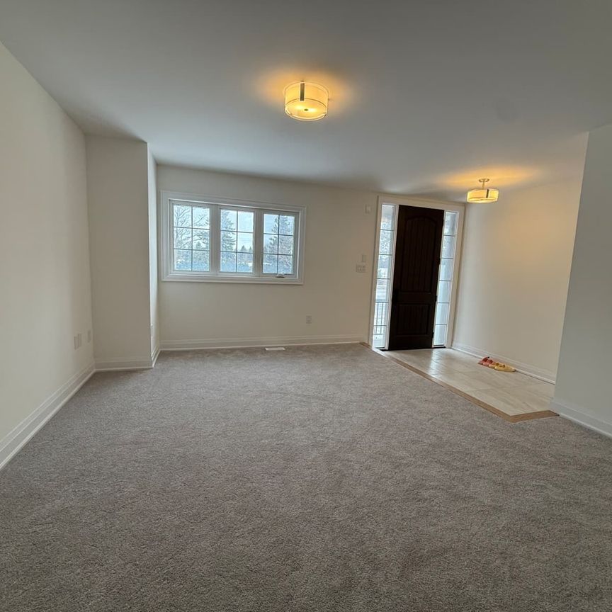 For Lease - 4201 Major Mackenzie Dr Drive, Markham, Ontario - Photo 1