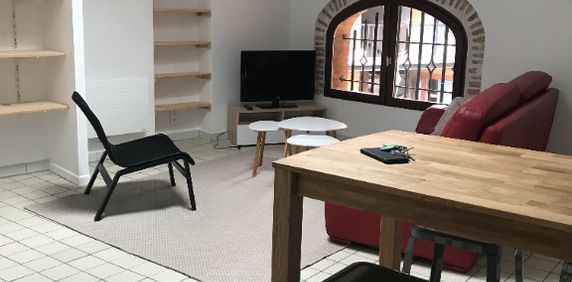 Location Appartement 2 pièces 69m² - Photo 2