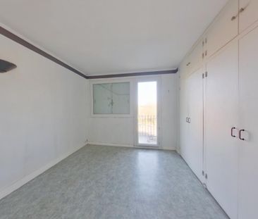 Location Appartement 3 pièces 65m² LOUDUN 86200 - Photo 2