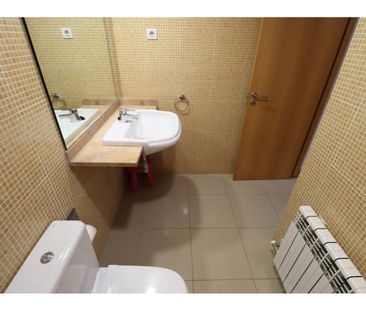 Piso de alquiler en Cementiri Vell - Photo 4