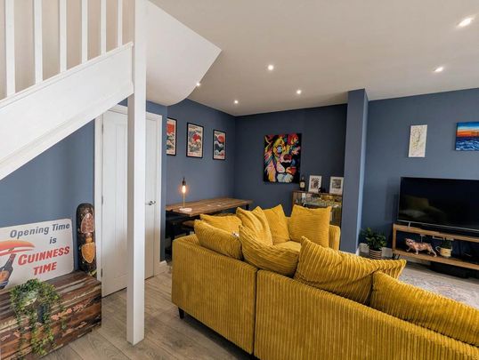 2 bedroom terraced house to rent - Photo 1