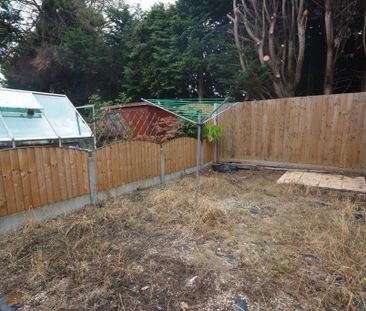 2 bedroom ground floor flat to rent - Photo 5