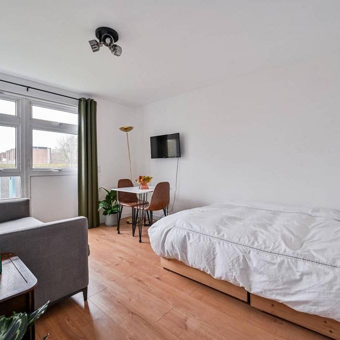 Studio to rent - Photo 1