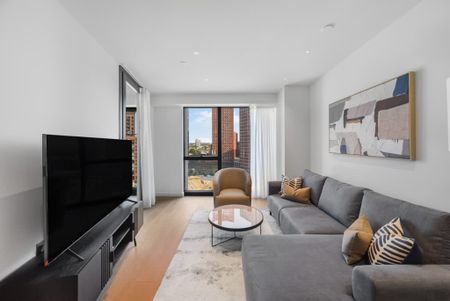 Nine Elms Lane London SW8 - Photo 2