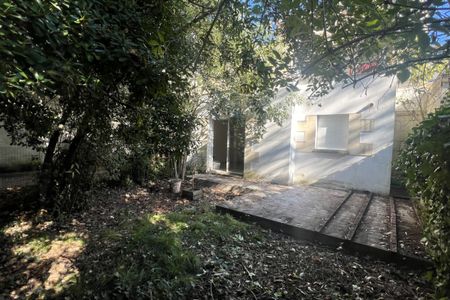 AU COEUR DE BORDEAUX, QUARTIER ARISTIDE BRIAND:MAISONNETTE T - Photo 2