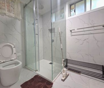 Furnished Spacious Family Home in a Prime Court Location - Photo 5