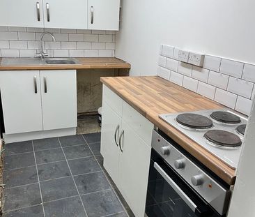 2 Bed Terraced House, Falkland Street, CH41 - Photo 4