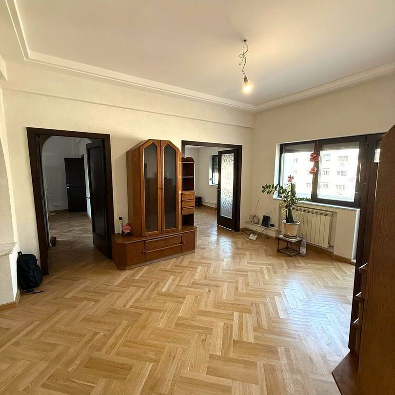 Apartament de 4 camere | 100 mp | pe Calea Mosilor - Photo 1