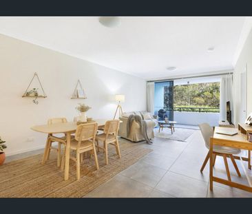 Two Bedroom Apartment in the Sought after South Lakes Complex - Photo 5