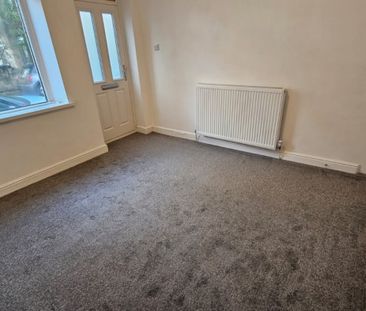 3 bed Terraced - To Let - Photo 4