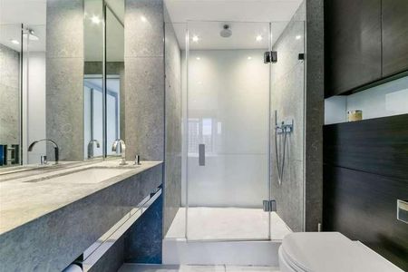 Pan Peninsula Square, East Tower, E14 - Photo 3