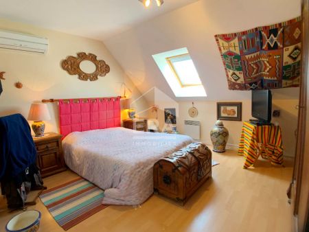 MAISON T4 A LOUER EN COURTE DUREE - BLOIS - SECTEUR CALME ET RECHERCHE, GRAND SEJOUR, 3 CHBS, GARAGE. - Photo 3