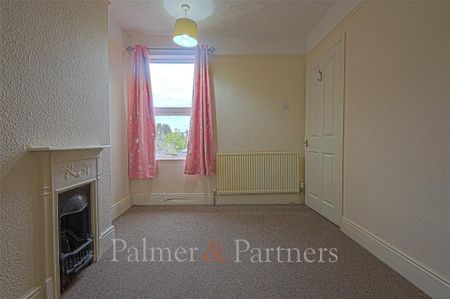 3 bedroom terraced house to rent - Photo 4