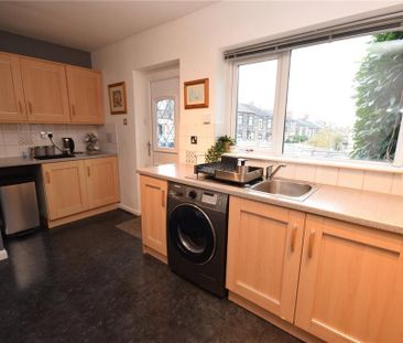 2 bedroom semi-detached house to rent - Photo 5