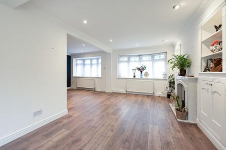 5 bedroom detached house to rent - Photo 2