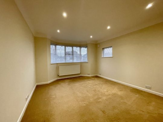 Samuels Drive, Thorpe Bay, Essex, SS1 3PR - Photo 1