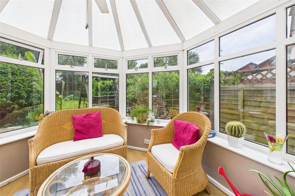 4 bedroom detached house to rent - Photo 1