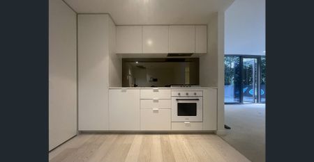 Prime 2-Bedroom Apartment on Iconic Chapel Street with Riverside Views and Spacious Outdoor Entertaining - Photo 5