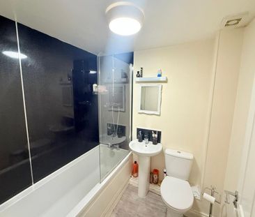 2 bedroom apartment to rent - Photo 3