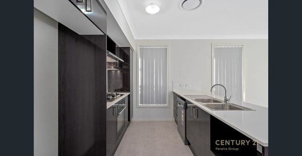 Family home - Photo 1