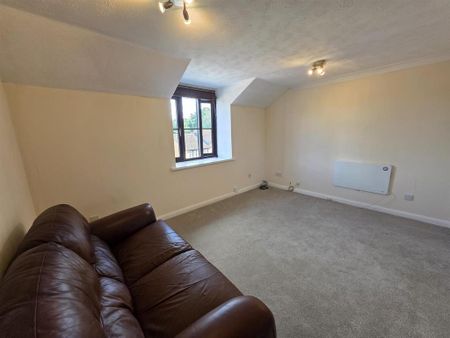 1 bedroom flat to rent - Photo 4
