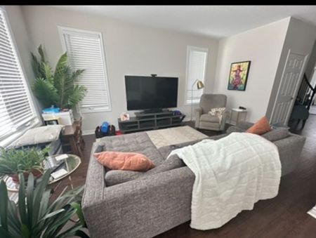 For Lease - 743 Brittanic Road, Kanata, Ontario - Photo 5