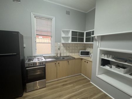 Tamworth Furnished Accommodation - West - Photo 5