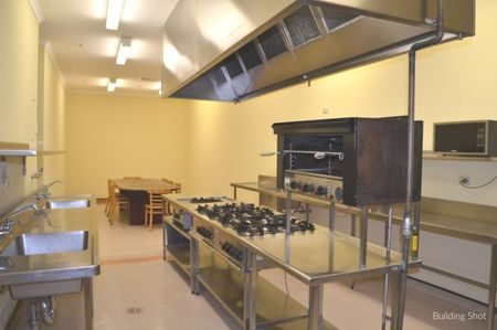 Fully Furnished City Sanctuary with Unrivalled Convenience - Photo 3