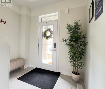 20 VELVET WAY, Thorold, Ontario, L2V0P3 - Photo 3