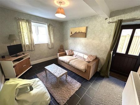 5 bedroom detached house to rent - Photo 3