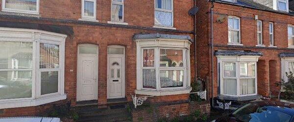 3 Bed Terraced House, Birrell Road, NG7 - Photo 1