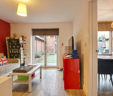 4 bedroom detached house to rent - Photo 1