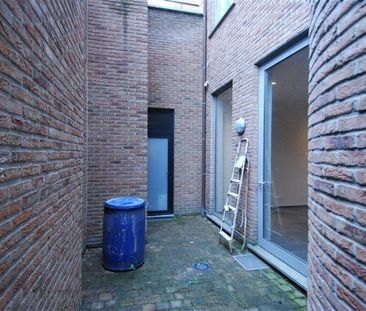 Gelijkvloers appartement met 2 slaapkamers en binnenkoer, gelegen i... - Photo 4