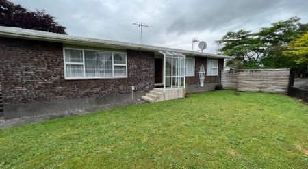 3 Bedroom Family Home in Inglewood - Photo 4