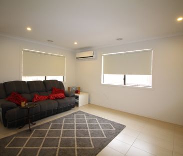 25 Badminton Court, Marshall - Photo 6