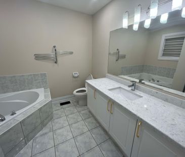 For Lease - 20 Four Seasons Circle, Brampton, Ontario - Photo 4