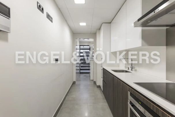 Piso de alquiler en Calle Almagro, Almagro - Foto 1