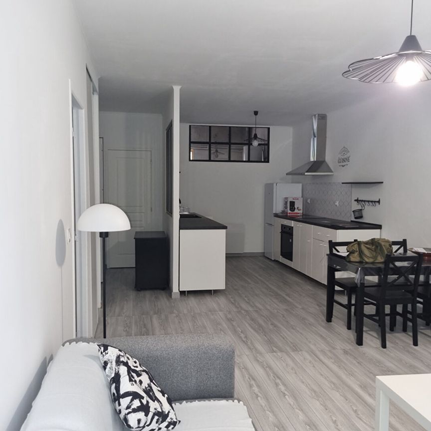 Appartement de Type 2 Meublé 50m² Climatisé avec Véranda FLASSANS SUR ISSOLE, - Photo 1