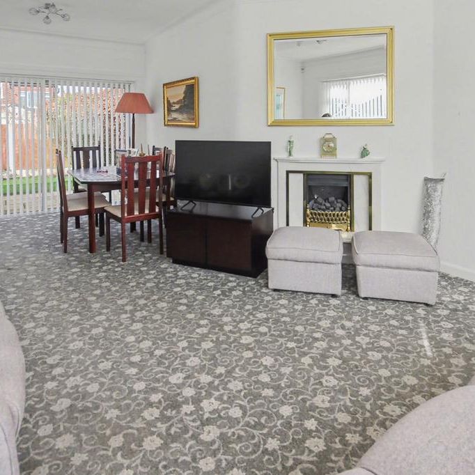 2 bedroom detached bungalow to rent - Photo 1