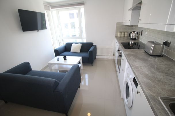 Flat 76, Samara Plaza, LS2 9DU, Leeds - Photo 1
