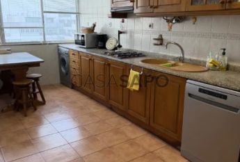 Apartamento T2 para alugar na Amadora