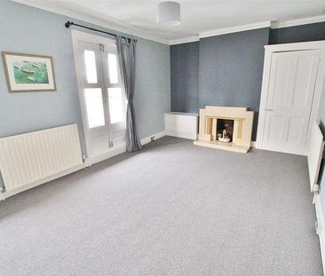 Seaview Road, Leigh On Sea, Essex, SS9 - Photo 2