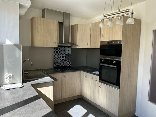 Location Appartement 4 pièces 97m² - Photo 1