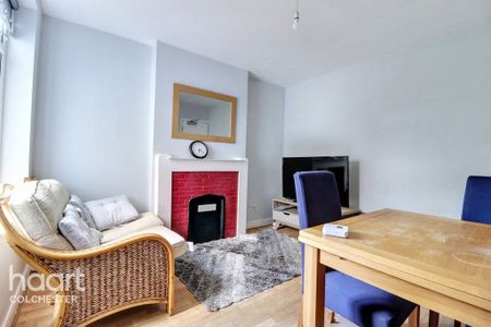 1 bedroom in a house share to rent - Photo 3