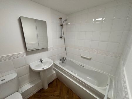 Mountbatten Close, Preston - Photo 3