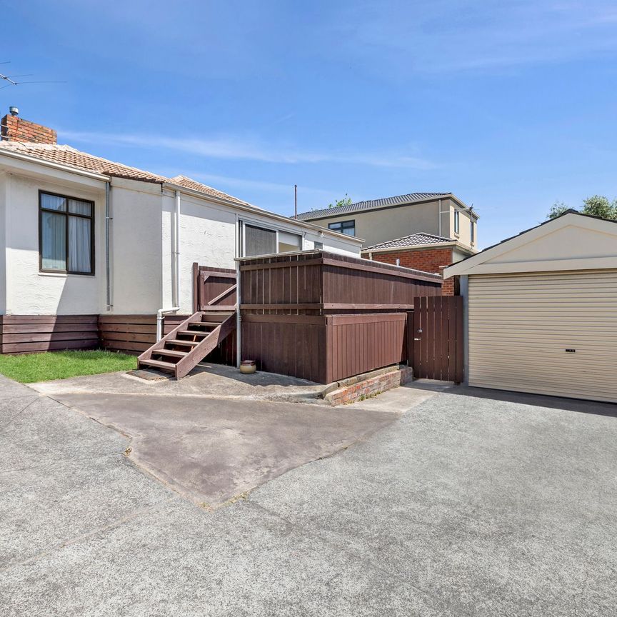 1/11 Harcourt Street, Ashwood VIC 3147 - Apartment For Rent | Domain - Photo 1