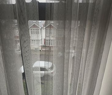 1 Bed Flat, London, SW2 - Photo 4