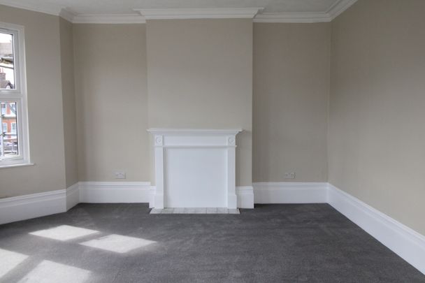 2 Bed Flat, Fillebrook Road, E11 - Photo 1